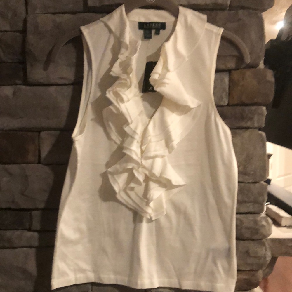 New sleeveless top